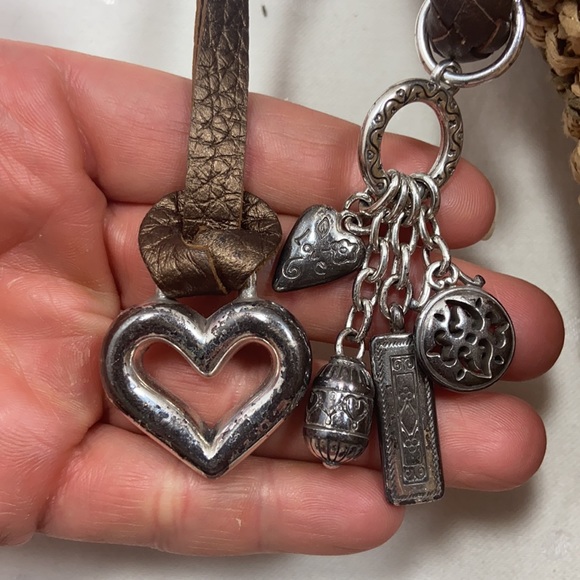 Auth Unique Brighton Straw & Leather Bucket Purse - Picture 5 of 14